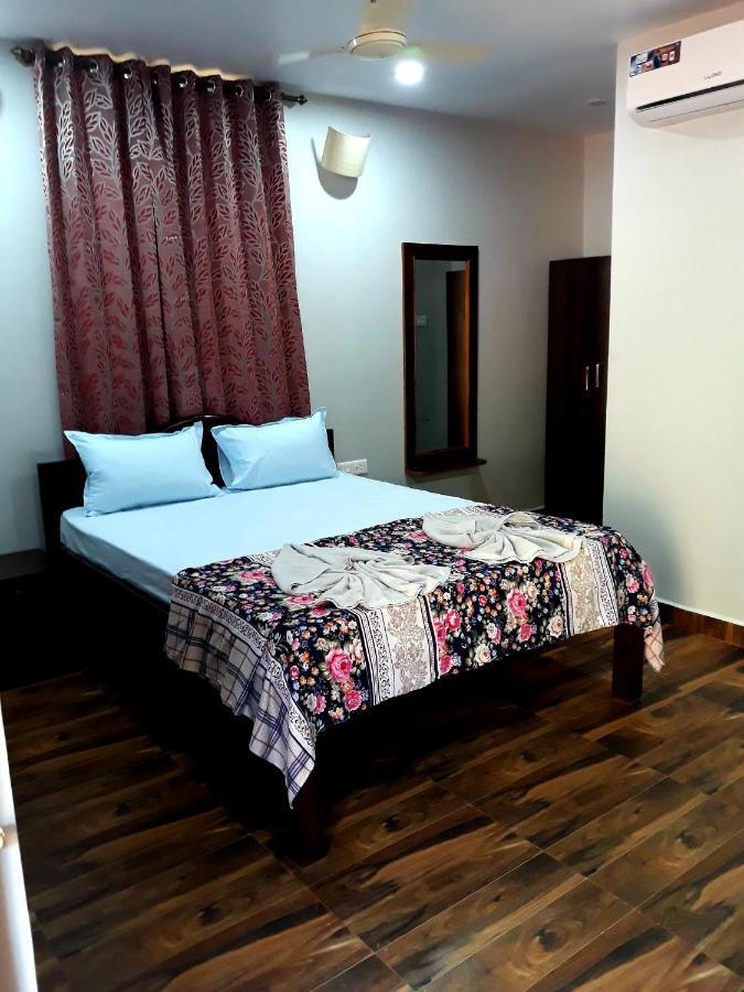 Shawn'S The Morjim Enclave Hotel Zewnętrze zdjęcie